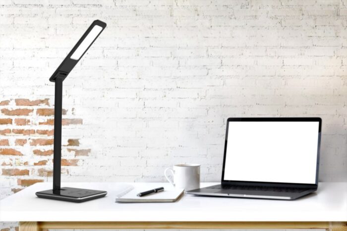 Lampka biurkowa z bezprzewodową ładowarką Wireless Charging Lamp MT221K