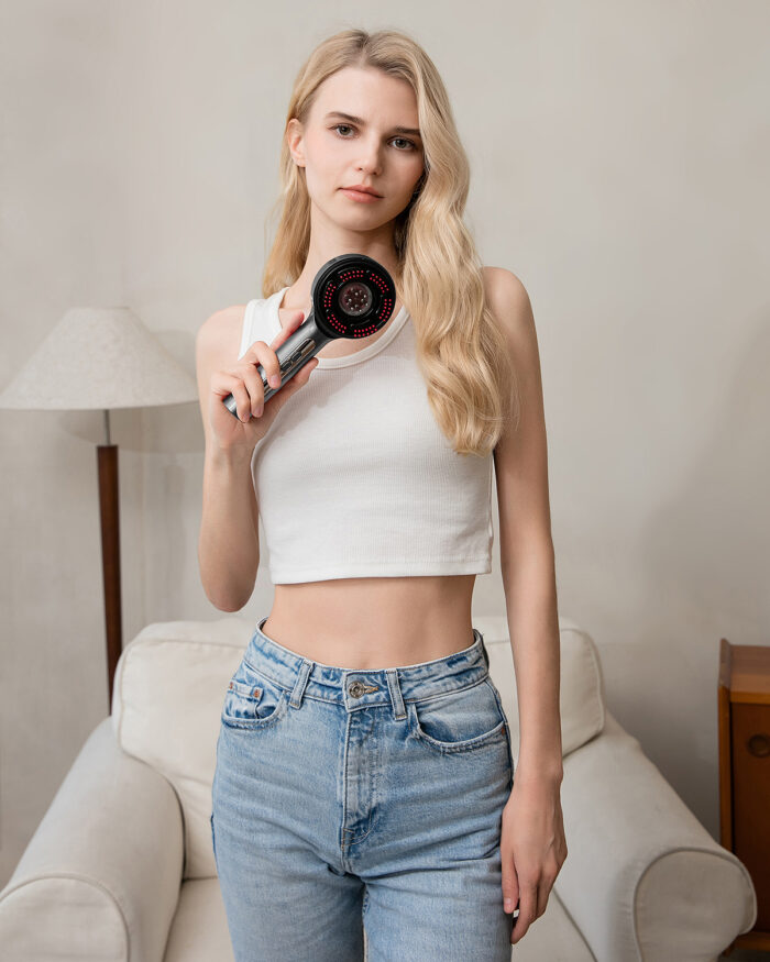 Masująca szczotka do włosów i skóry głowy REGENERATING HAIRBRUSH MASSAGER MT6537
